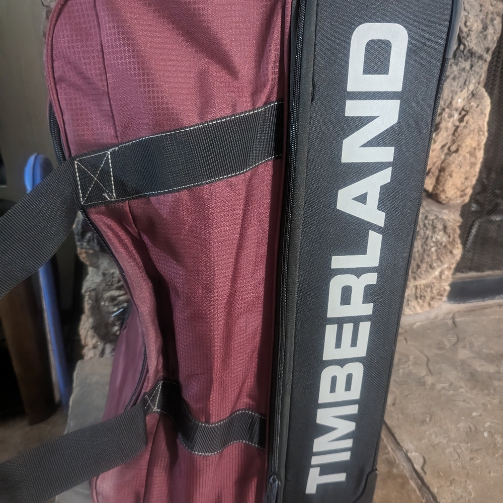 Timberland Rolling Duffel Bag Style Luggage Carry On Burgandy Traveling